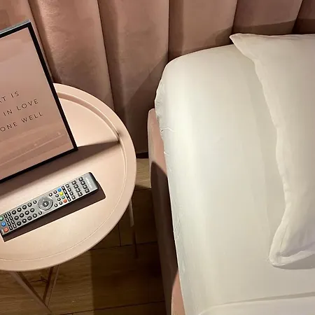 Hotell Living Tirana