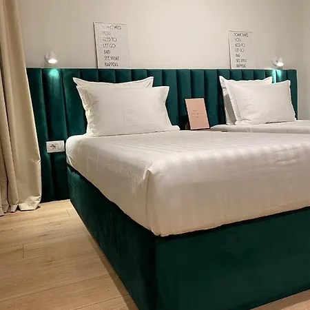 Living Hotell Tirana