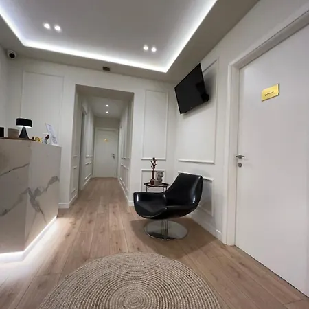 Living Hotell 4*