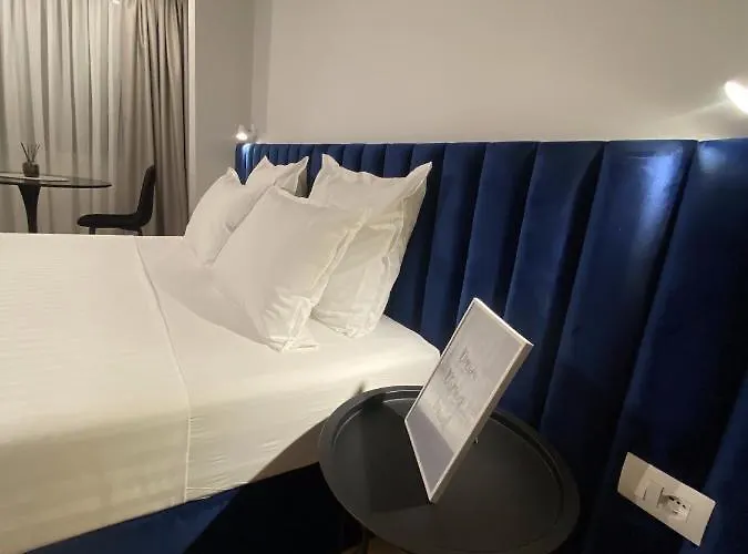 Hotel Living