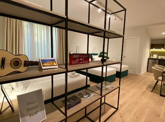Living 4* Tirana