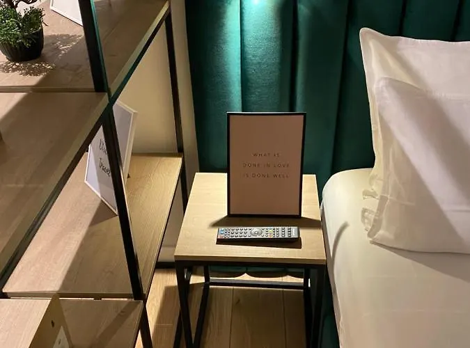 Living 4* Tirana