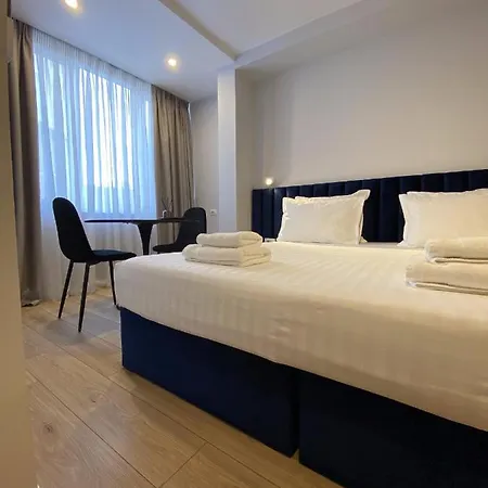 Hotell Living Tirana