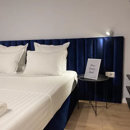 Living Hotel