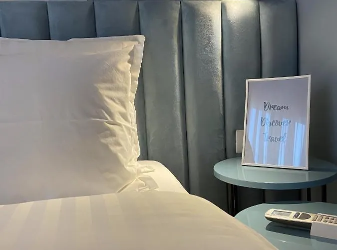 Living 4* Tirana
