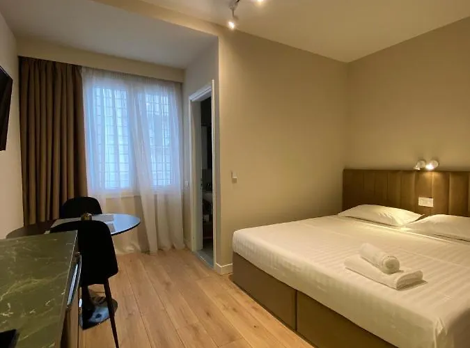 Living Tirana